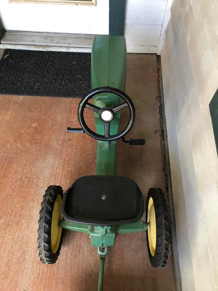 VINTAGE JOHN DEERE METAL CHILD'S RIDING PEDAL TRACTOR AND CART