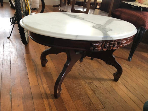ANTIQUE WHITE OVAL MARBLE TOP COFFEE TABLE