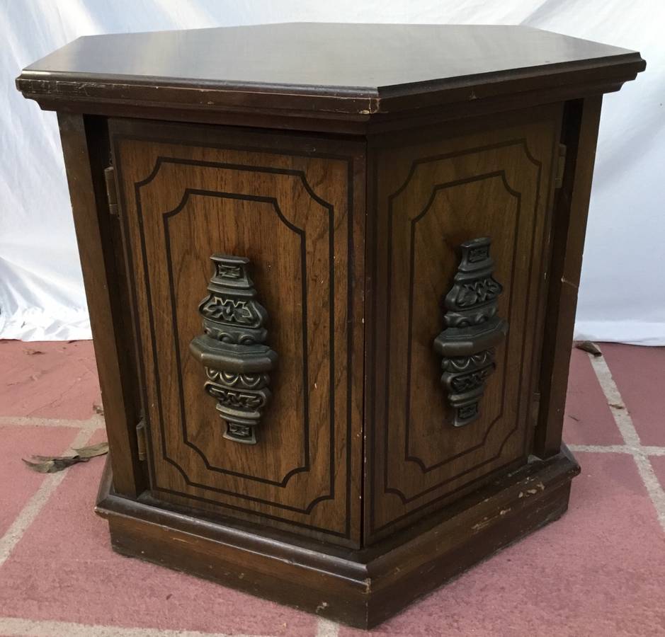 VINTAGE HEXAGONAL SHAPED WOODEN END TABLE WITH 2 DOORS