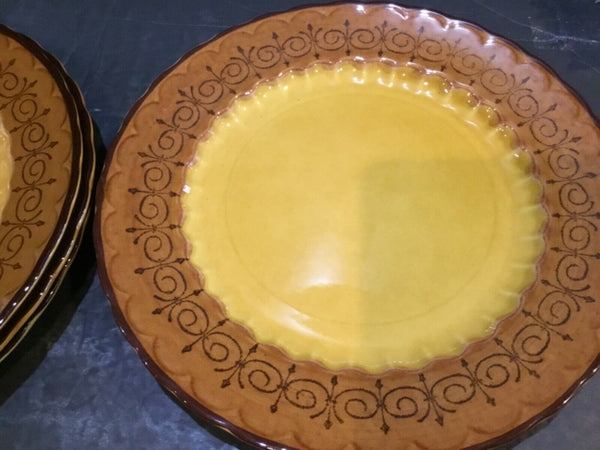 Set of (4) Metlox Vernon Ware San Fernando Gold 10.75” Dinner Plates