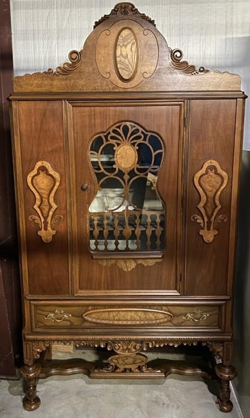 GORGEOUS ANTIQUE CHINA CABINET