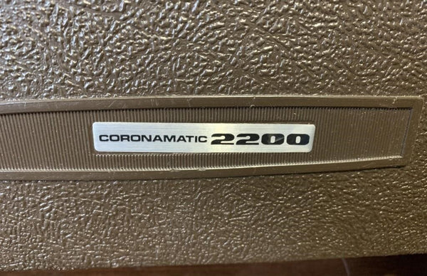 VINTAGE SMITH CORONA ELECTRIC CORONAMATIC 2200 TYPEWRITER IN CASE